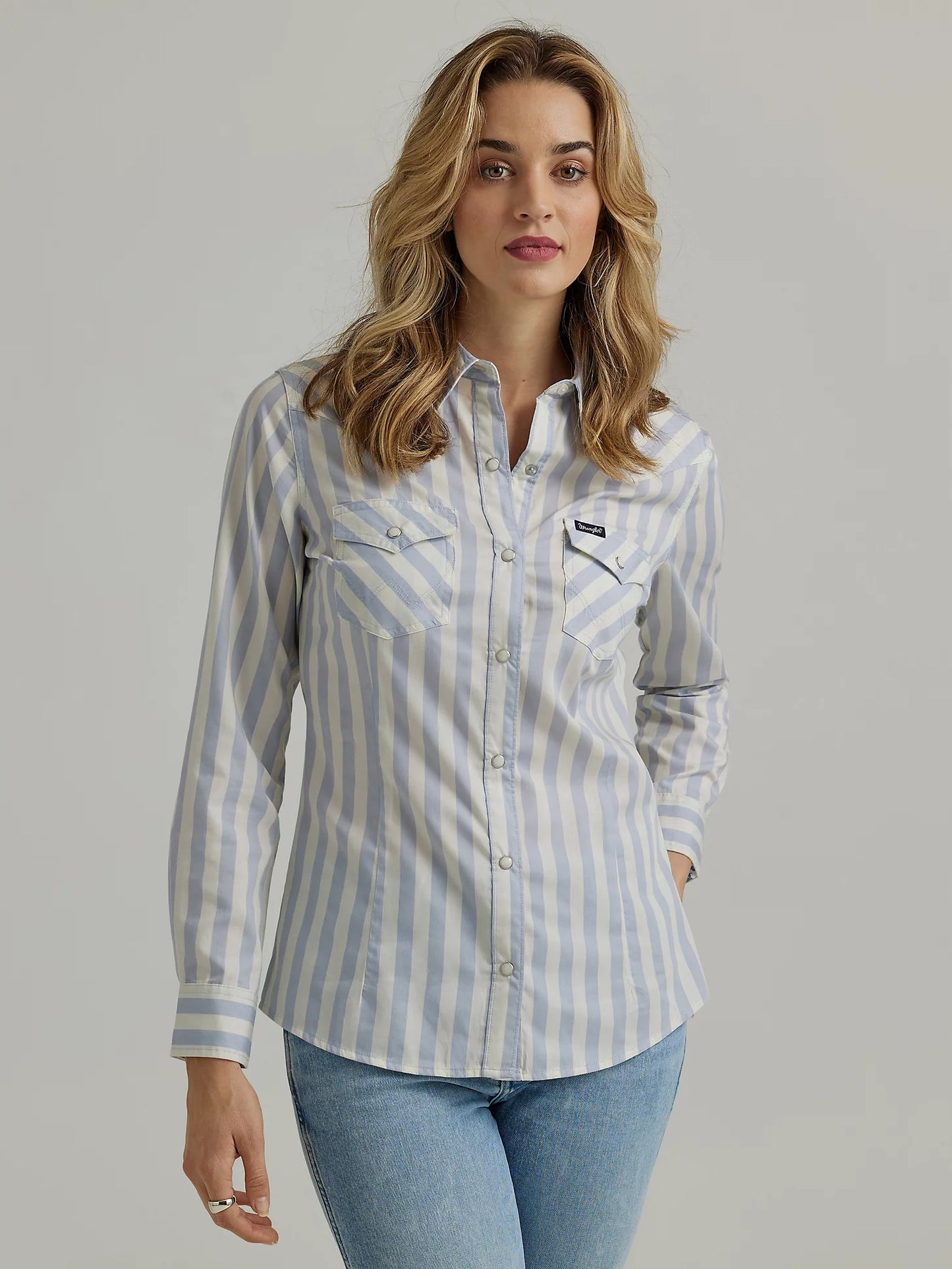 Women's Wrangler All Occasion Western Snap Shirt in Blue Stripes