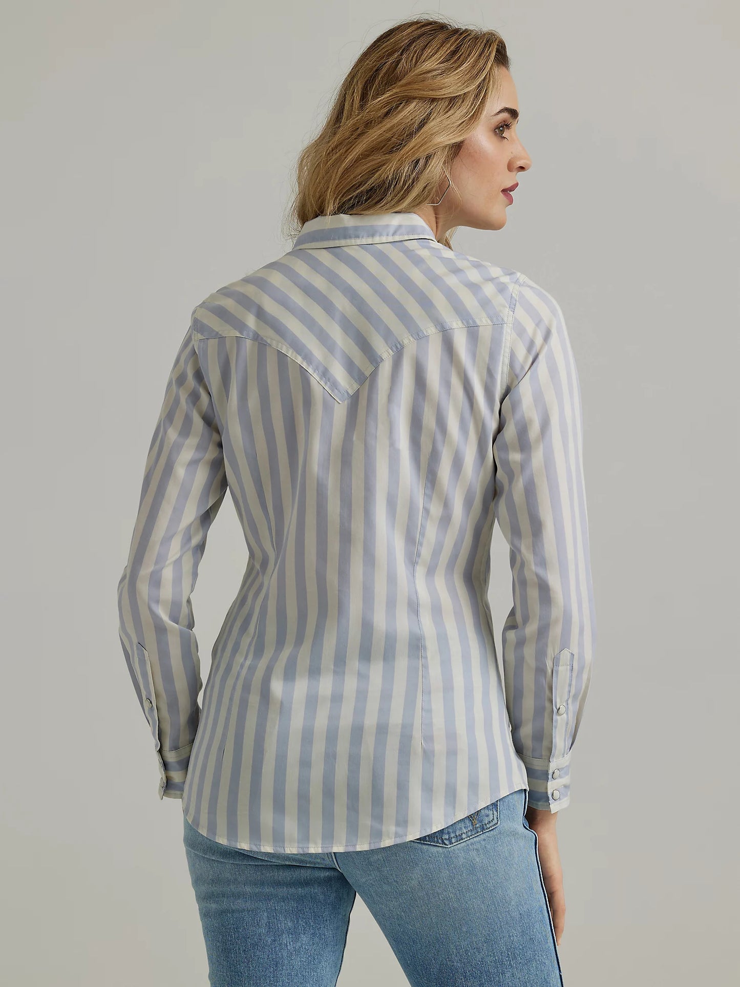 Women's Wrangler All Occasion Western Snap Shirt in Blue Stripes